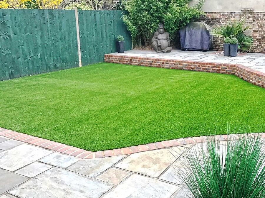 artificial-grass-installation-hampshire